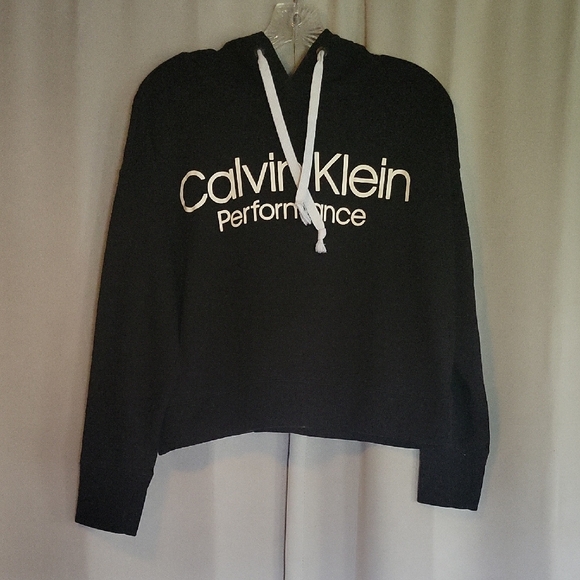 Calvin Klein Sweaters - Calvin Klein Black Cropped Hoodie Sweater